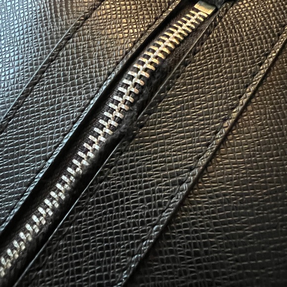 Louis Vuitton Black Taiga Leather Odessa Computer Bag - Picture 7 of 9